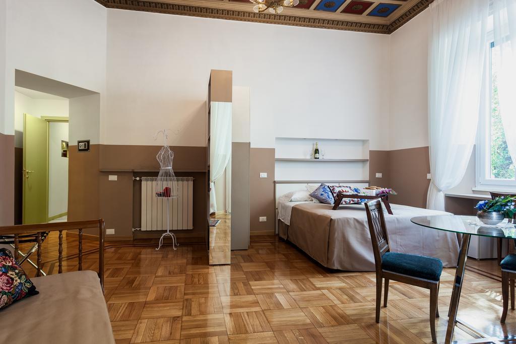 Roma Rondo' Panzió Szoba fotó